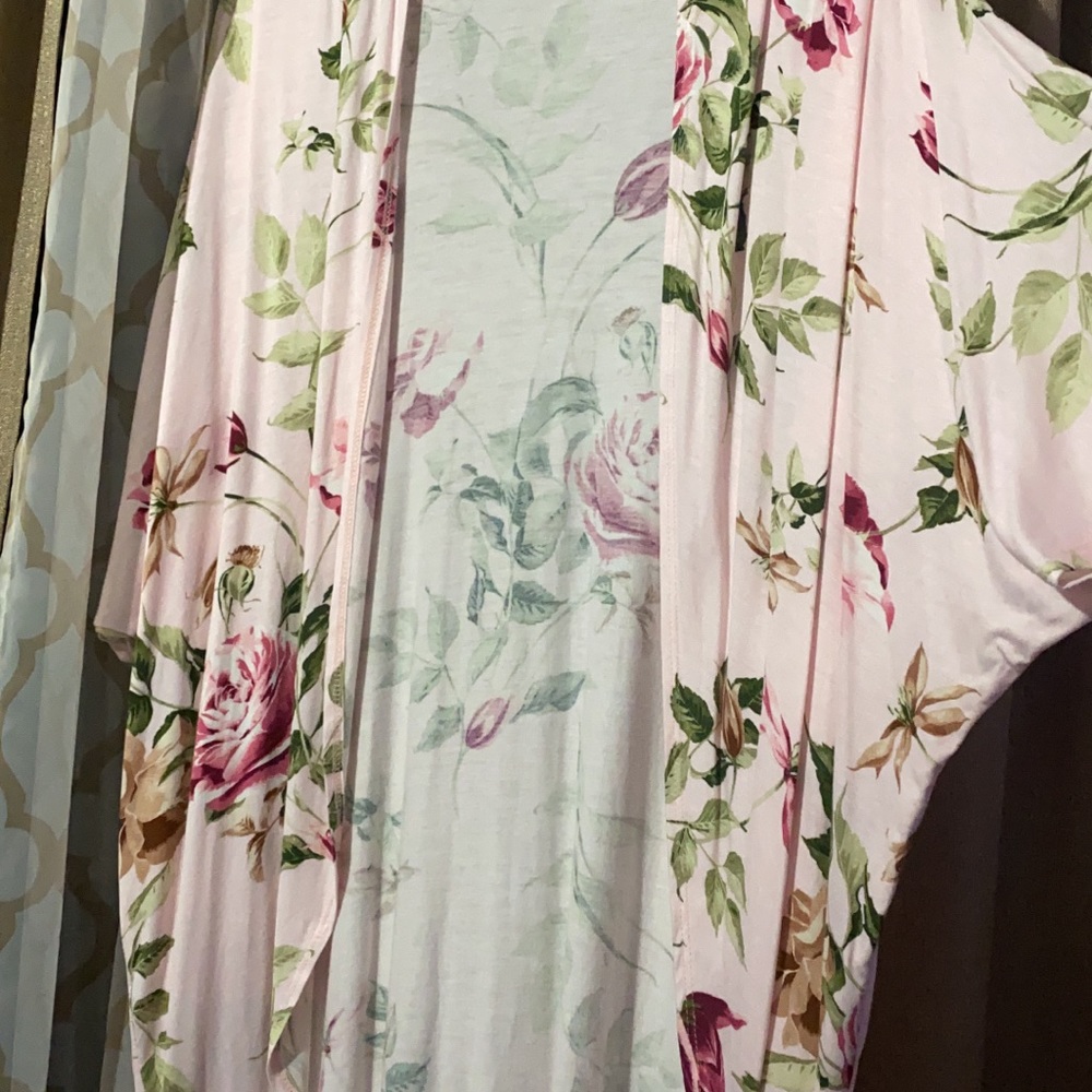 Pink kimono
